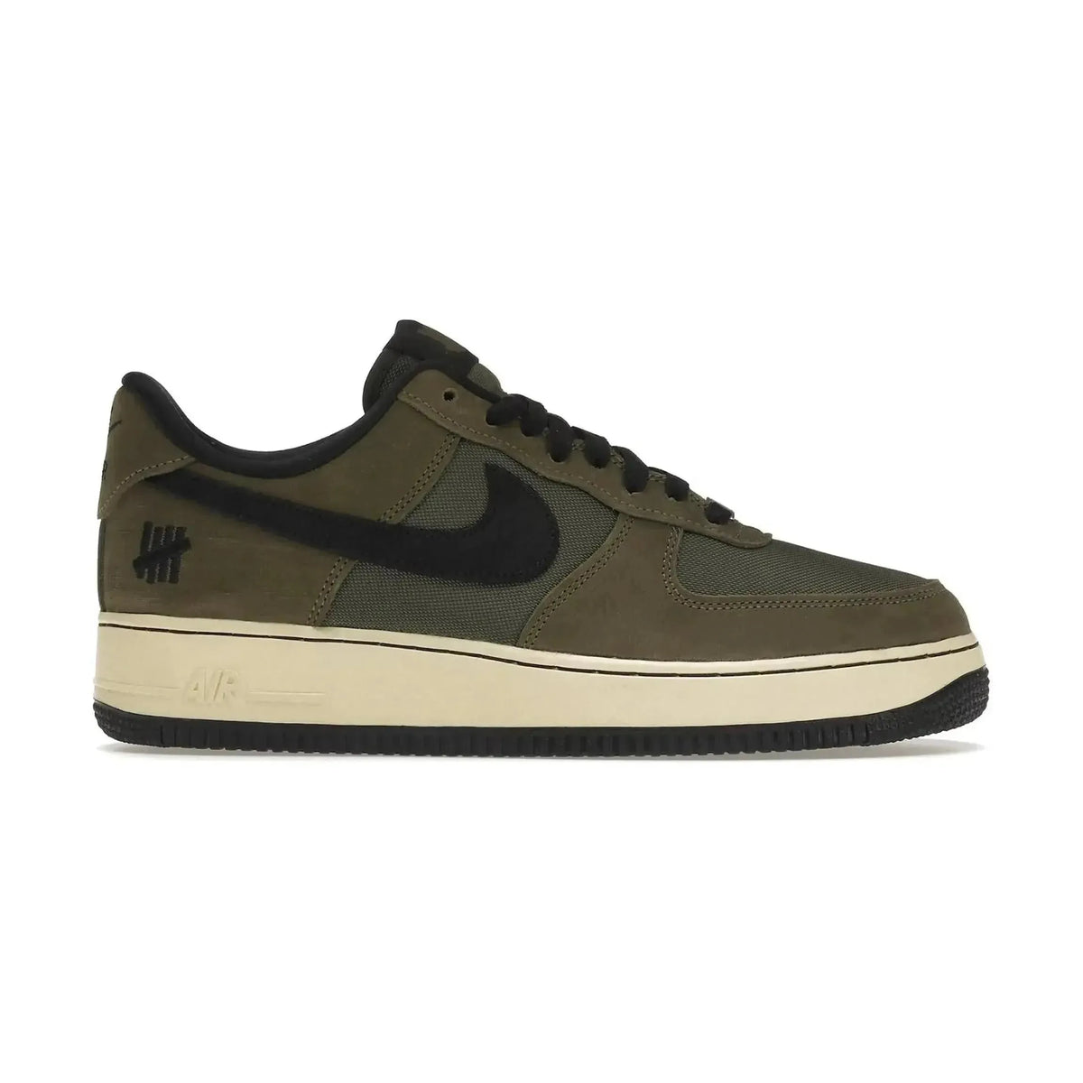 Nike Air Force 1 Low SP Undefeated Ballistic Dunk vs. AF1