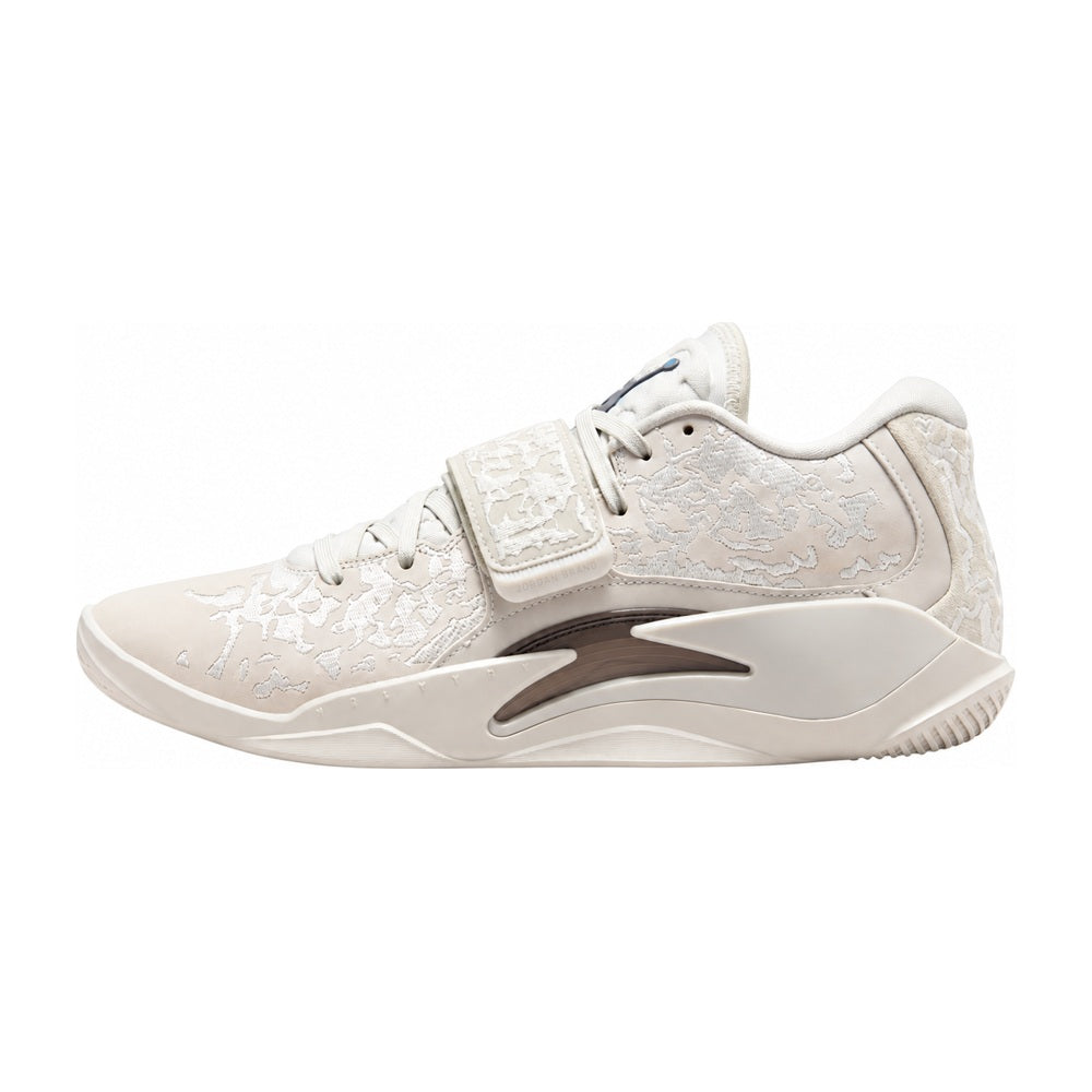 Jordan Zion 3 SE M.U.D. Light Bone