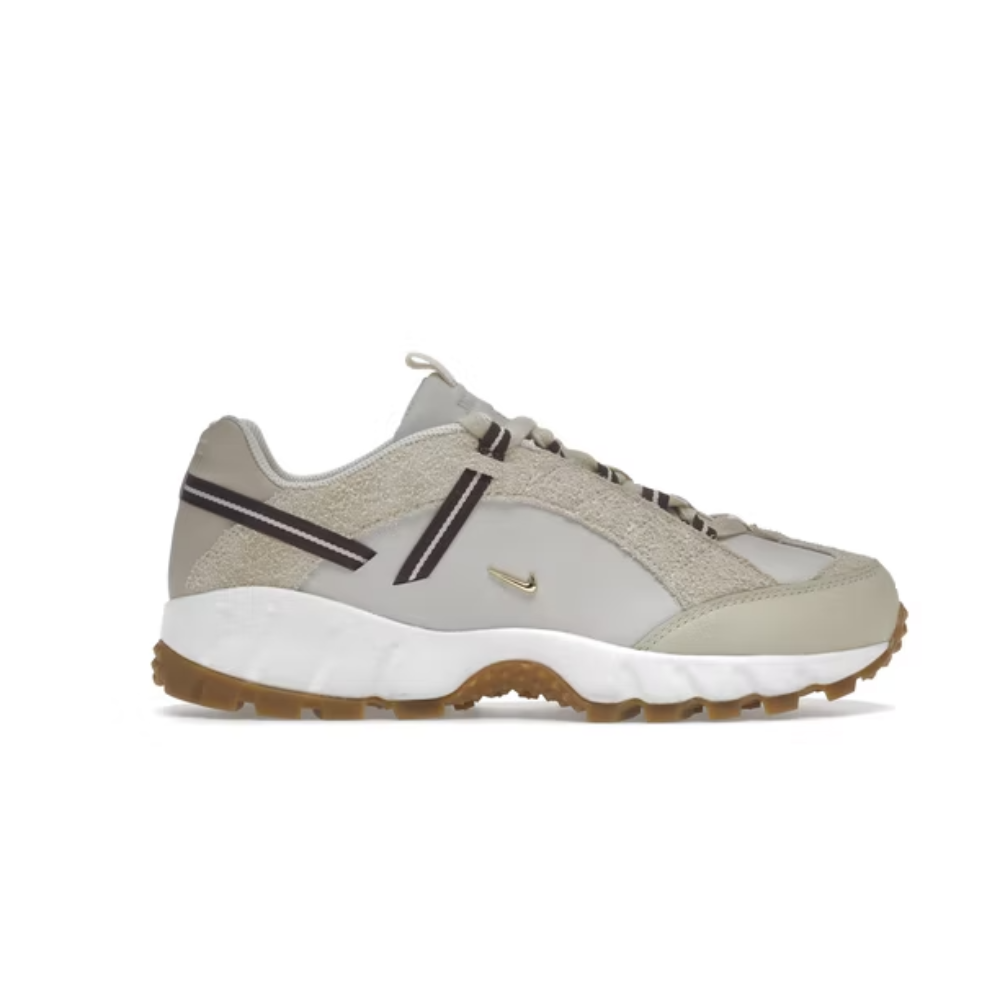 Nike Air Humara LX Jacquemus Light Bone Gold (femme)